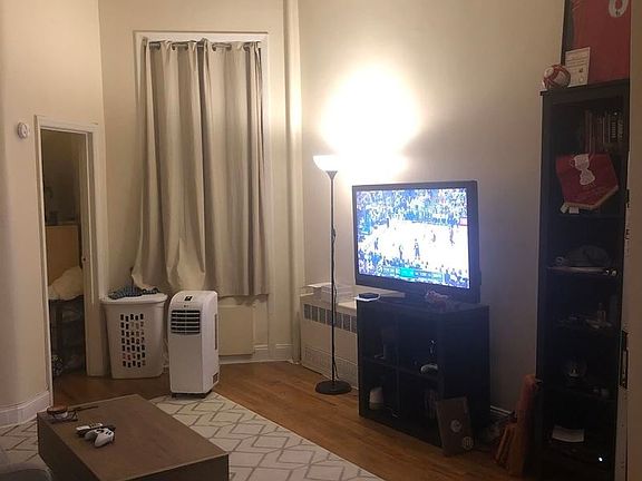 2nd image of 411 E 85th St APT 1D