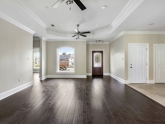 3rd image of 2046 Sumpter St