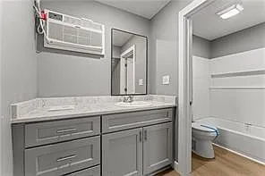 1 bed, 1.0 bath, 350 sqft, $650 — Photo 3