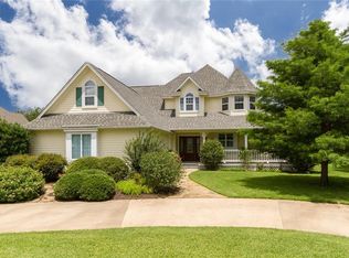 226 W Moore St, Granbury, TX 76048