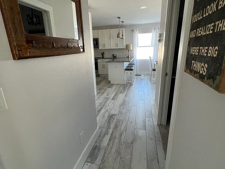 1810 Illinois Ave — Photo 16