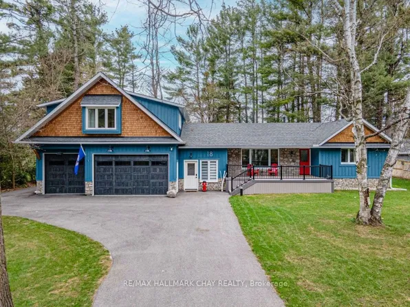 18 Lawrence Ave, Springwater, ON L9X 0W3