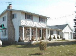 2911 Hunters Creek Rd, Metamora, MI 48455