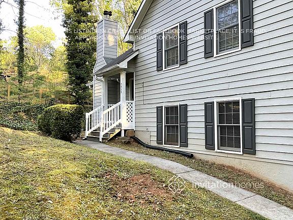 2nd image of 3808 Mountain View Rd NW