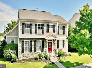 56 Burnlea Rd, Charles Town, WV 25414