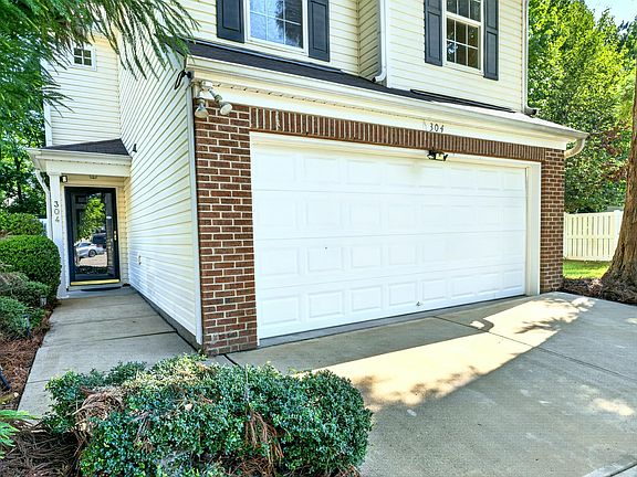 3rd image of 304 Fountain Springs Rd