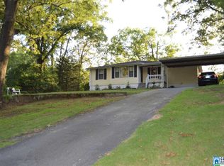 40 2nd St NE, Graysville, AL 35073