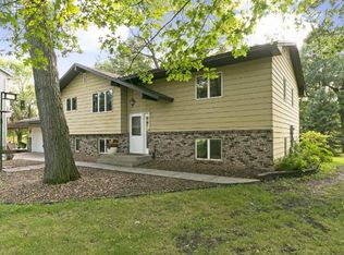 5735 Turtle Lake Rd, Shoreview, MN 55126