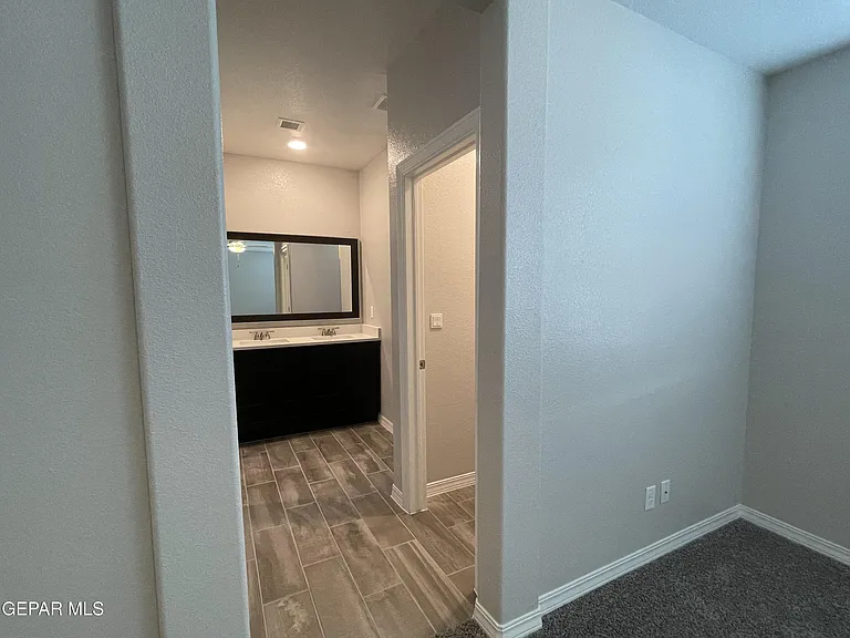 6009 Hidden Clove Ct — Photo 15