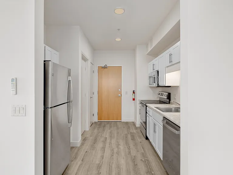 Sunset House — Photo 29