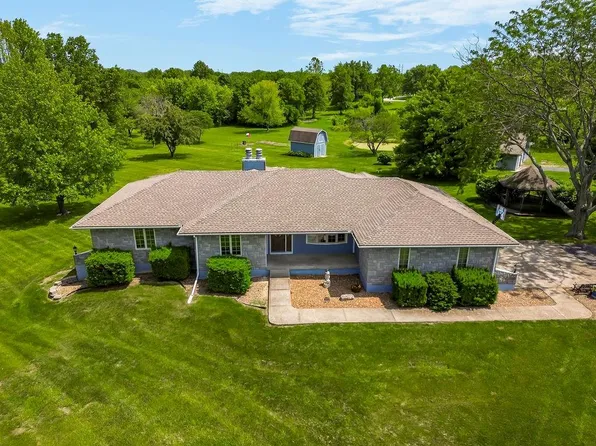 18209 E Moorland St, Pleasant Hill, MO 64080