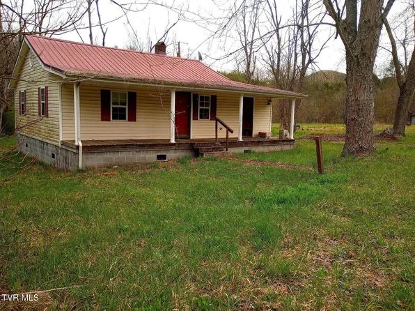 632 S Burtons Ford Rd, Castlewood, VA 24224