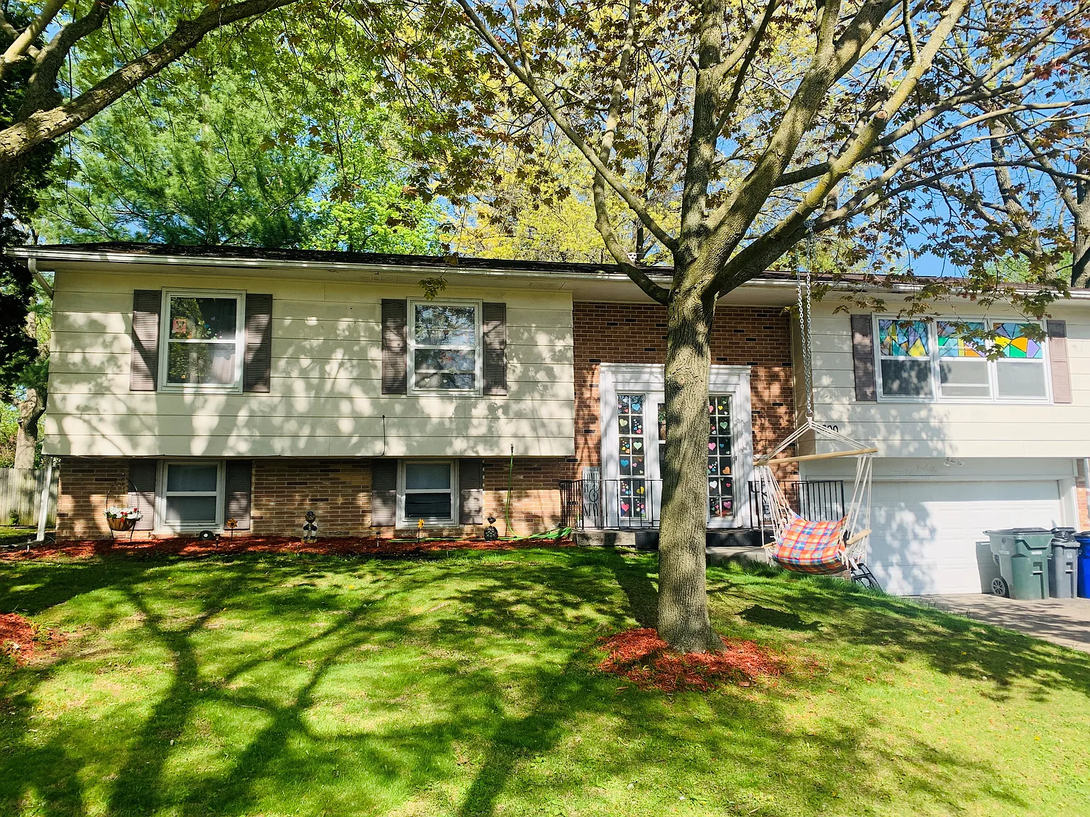 3 bed, 2.5 bath, $1,695 — Photo 1