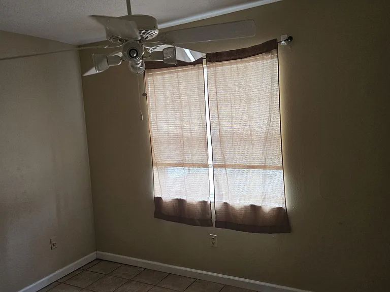 11049 Blackwell Way — Photo 5