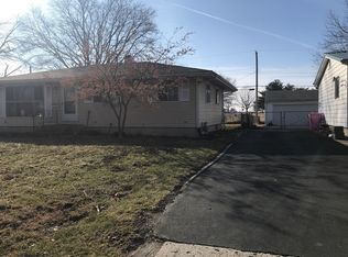 29 Tanager Dr, Decatur, IL 62526