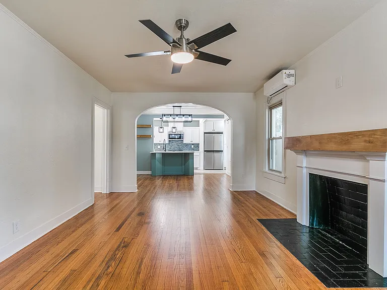 1807 N Gatewood Ave — Photo 24