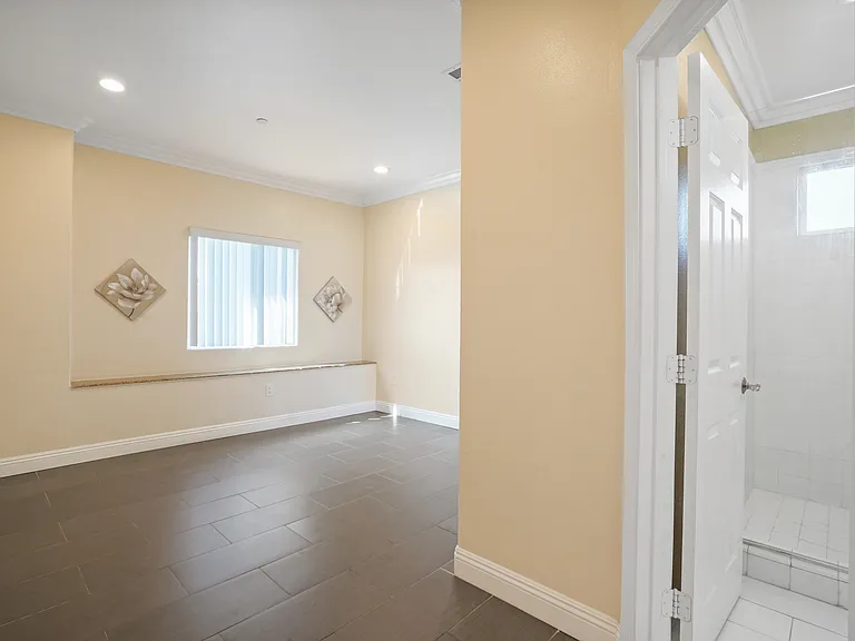 10562 Lexington St — Photo 13