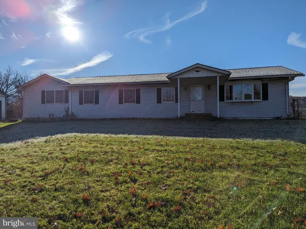 288 Ridge Rd, New Ringgold, PA 17960