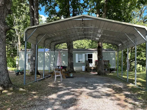 530 Fairgrounds Rd, Jamestown, TN 38556