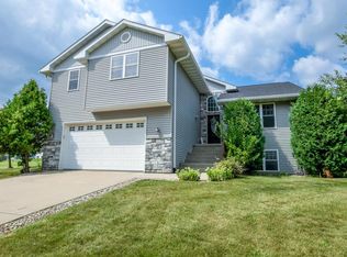 1119 20th St, Baraboo, WI 53913