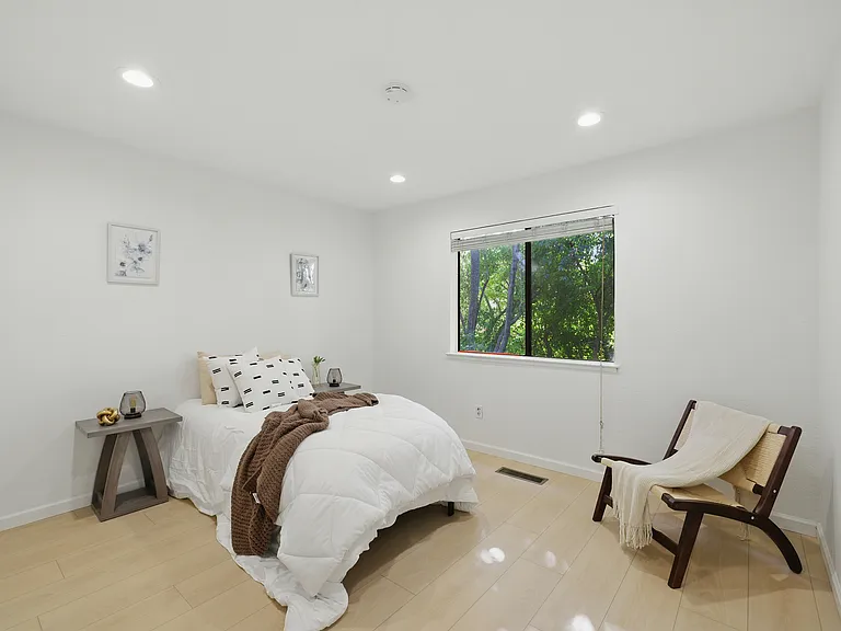 4033 Ralston Cmn — Photo 21