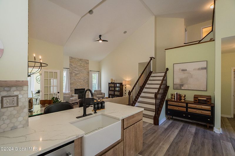 2nd image of 41 Donegal Way