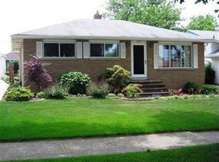 19323 Kilson Ave, Cleveland, OH 44135