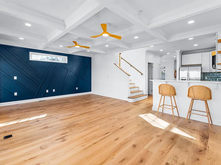 7214 Greenbank Rd — Photo 8