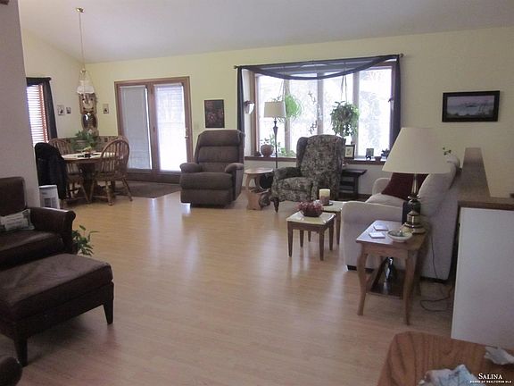 3rd image of 2622 Plantation Dr