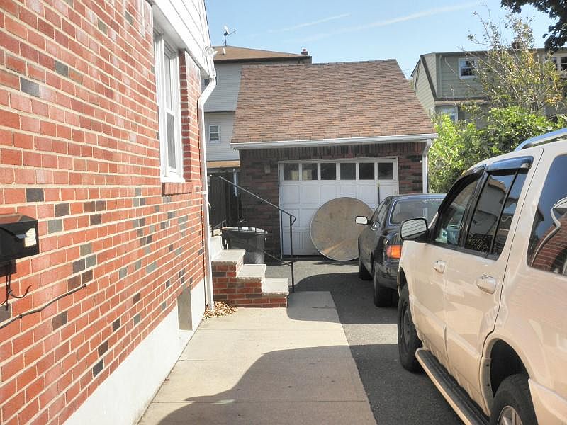 2nd image of 83 Mount Pleasant Ave