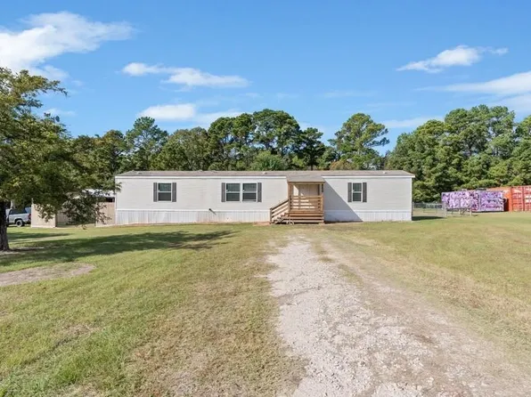 15213 Heavenly Acres Dr, Willis, TX 77318