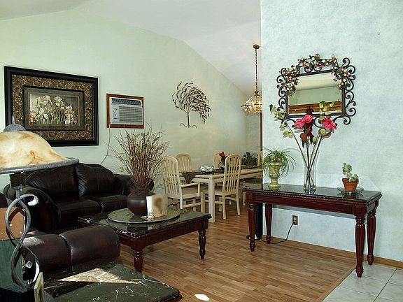 Living Rm/Dining Rm