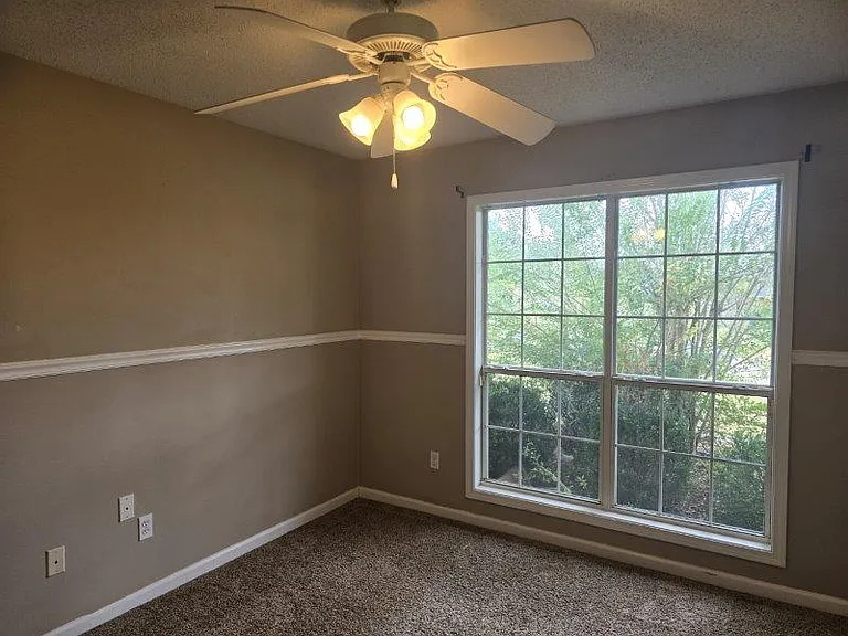 108 Fieldstone Dr — Photo 7