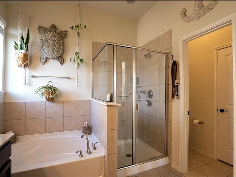 401 Duroc Dr — Photo 10