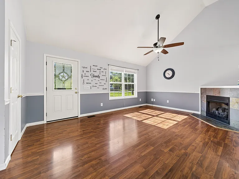 1009 Madalyn Way — Photo 15