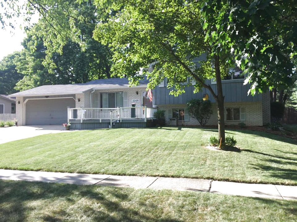 Don't miss this well cared for tri-level home with four bedrooms and 1 and 1/2 bathrooms. Recent updates are: newer appliances, new vinyl flooring and paint in the eat-in kitchen, new vinyl floors in bathrooms, and newer carpet through out. There is also a new 6' French Door in the eating area which opens onto a 15 x 12 wood deck and large private fenced in backyard. Schedule your showing now!