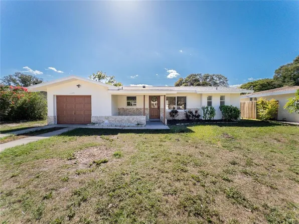 1119 N 8TH AVENUE NE, LARGO, FL 33770