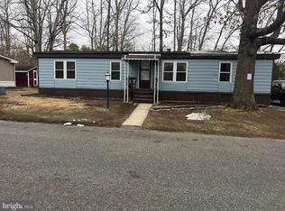 10 Cedarwood Dr, Elmer, NJ 08318