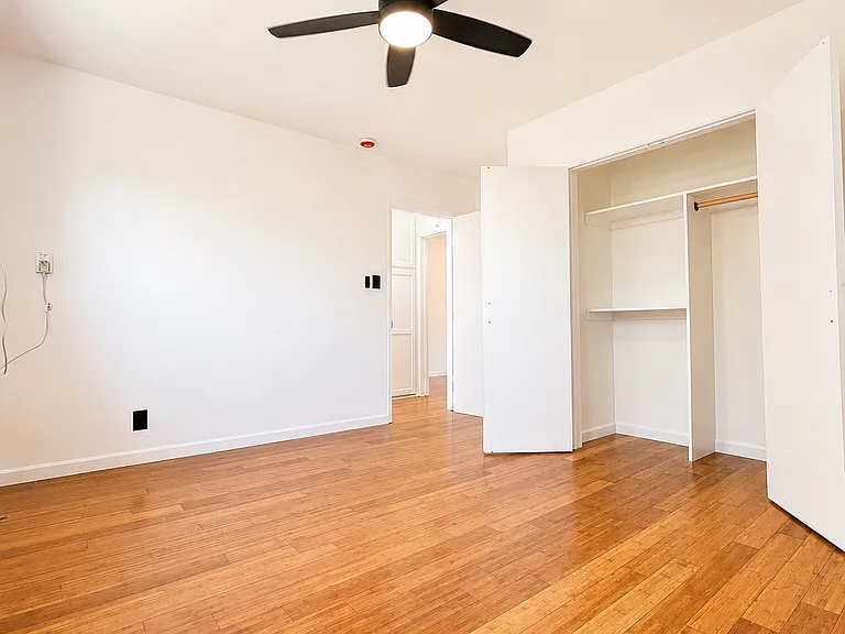 528 S Harvard Blvd #11 — Photo 11