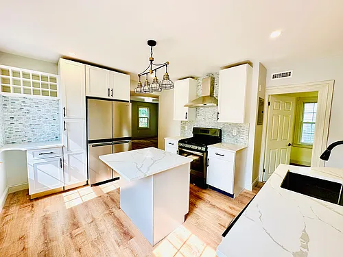 78 Arnold St #2 Photo 1