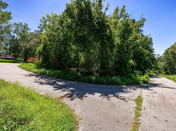 5120 Old Birch Rd, Spartanburg, SC 29301