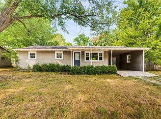 2324 W Holly St, Fayetteville, AR 72703