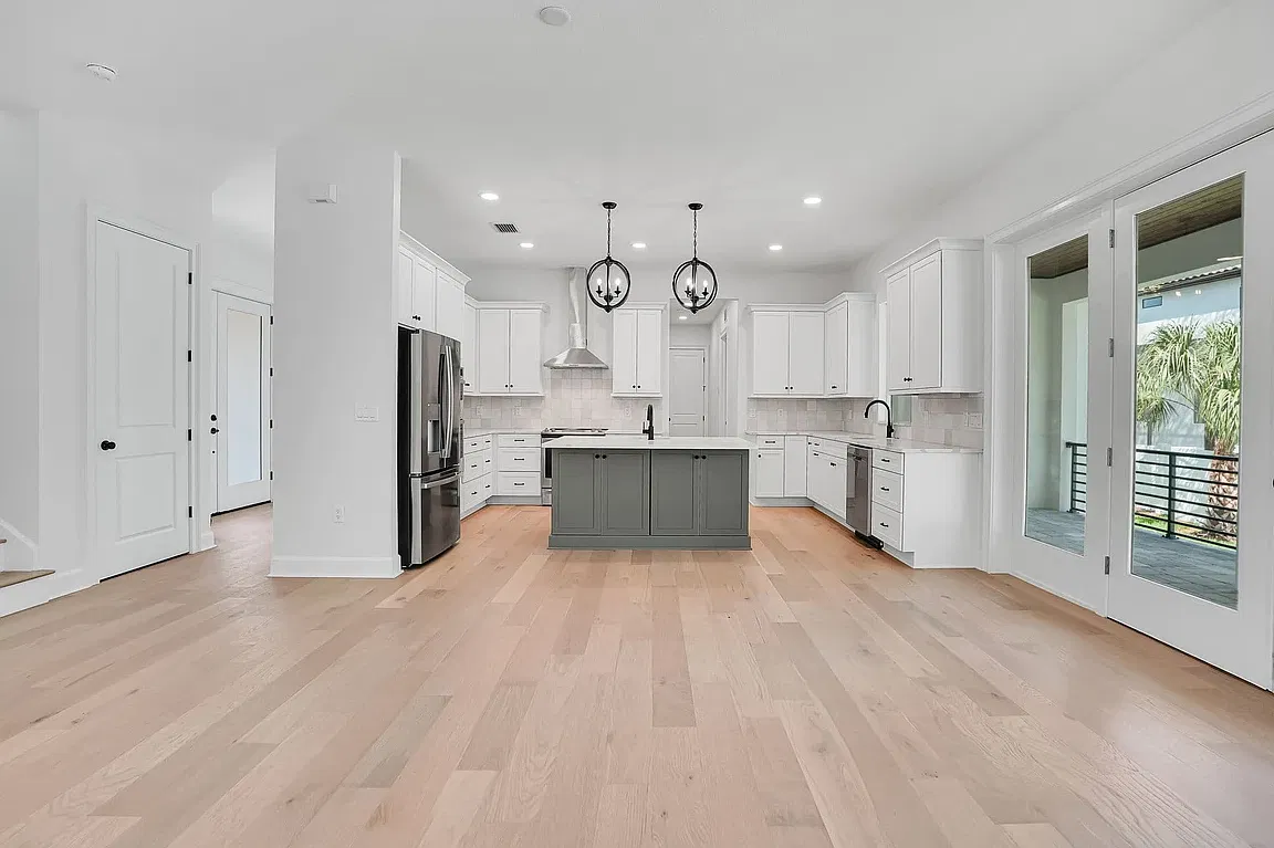 5 bed, 4.5 bath, 3620 sqft, $10,500 — Photo 4