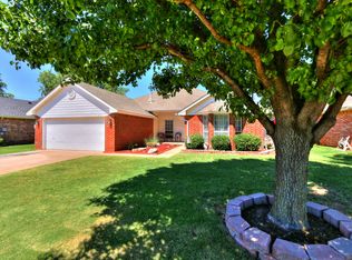 1405 Simon Ave, Edmond, OK 73003