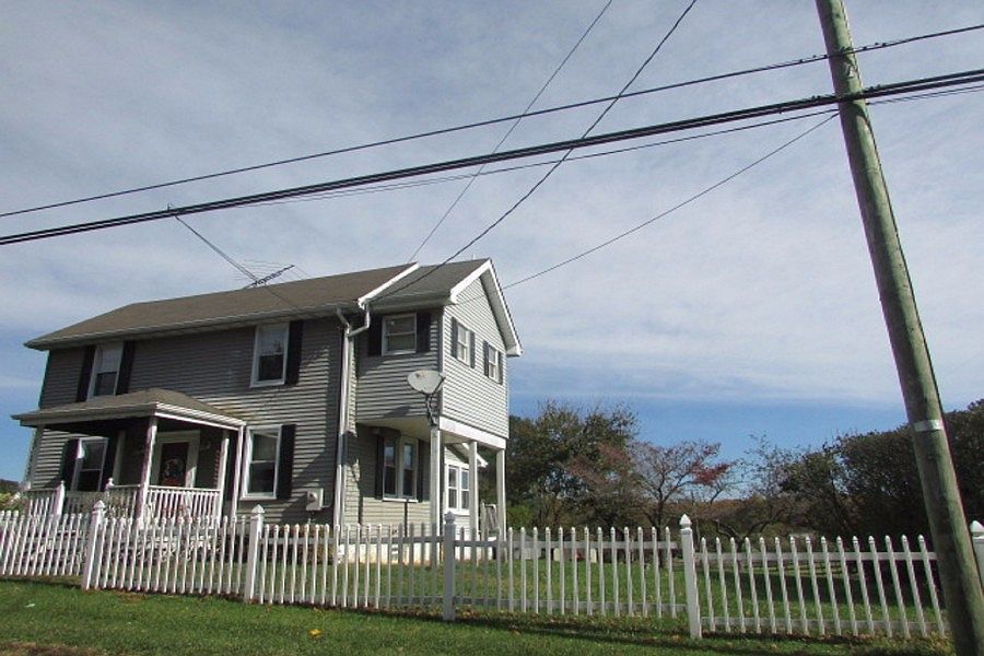 2nd image of 1823 Baldwin Mill Rd