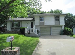 110 Wilson Cir, Wamego, KS 66547