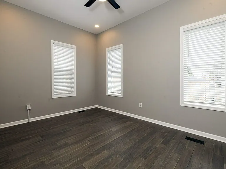 Clark Pl 60-64 MLR — Photo 6
