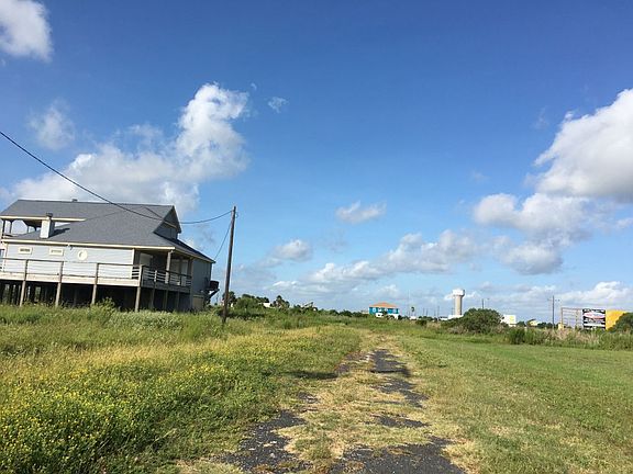 4th image of 200 Corpus Christi St