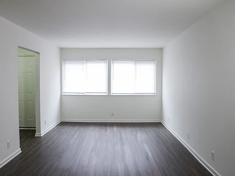 Gardenwood Apartments — Photo 51