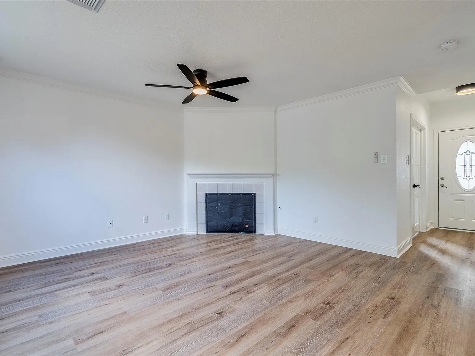 4 bed, 2.5 bath, 1750 sqft, $2,295 — Photo 4